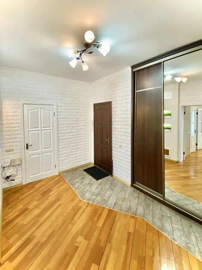 Apartment Iaparts Дворец Республики - Самал Almaty